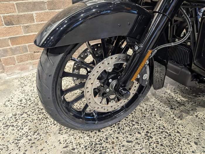 2025 Harley-Davidson Tri Glide Ultra 114 (FLHTCUTG) Trike Black