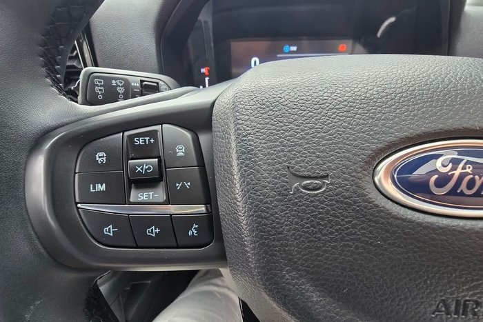 2025 Ford Everest Trend