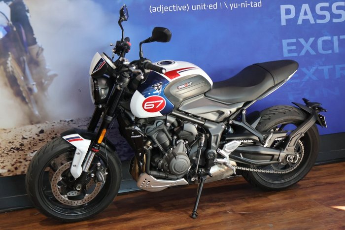 2024 TRIUMPH TRIDENT 660 White