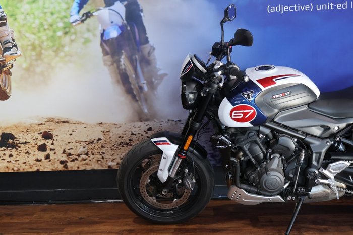 2024 TRIUMPH TRIDENT 660 White
