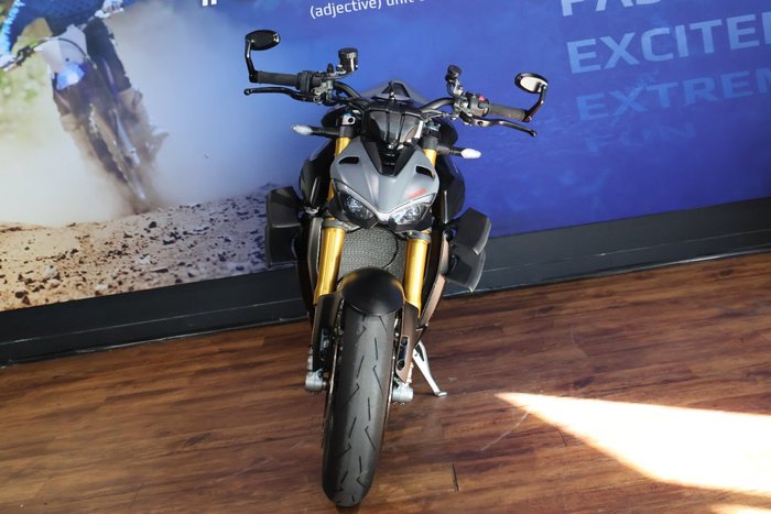 2024 Ducati STREETFIGHTER V4 Black
