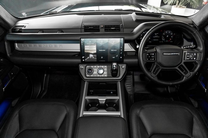 2026 Land Rover Defender 110 P425 X-Dynamic HSE