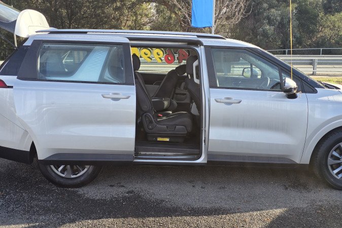 2022 KIA CARNIVAL S
