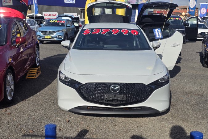 2024 MAZDA MAZDA3 G20 EVOLVE