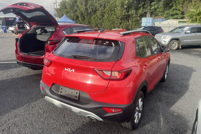 2024 KIA STONIC S