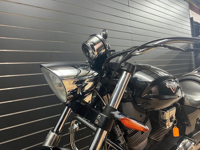 2016 VICTORY BOARDWALK Black