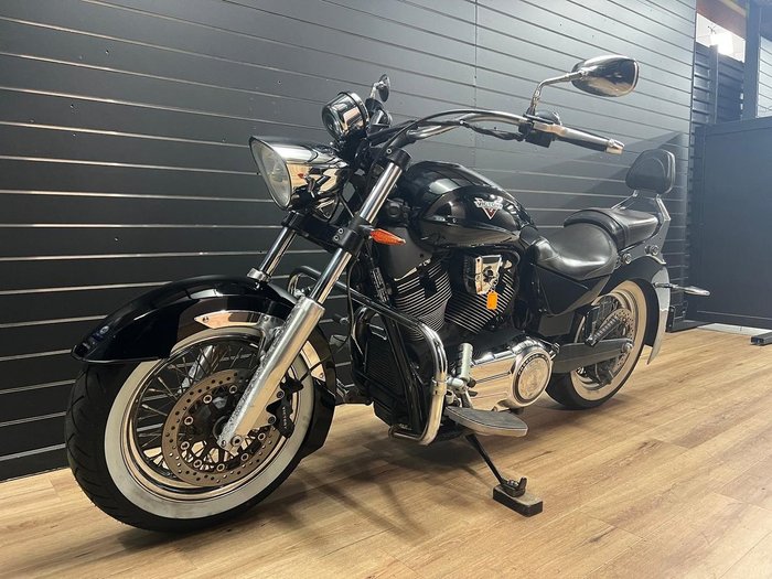 2016 VICTORY BOARDWALK Black
