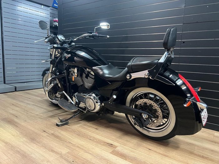 2016 VICTORY BOARDWALK Black