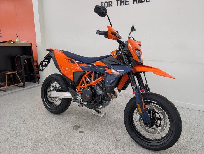 2026 Ktm 690 SMC R