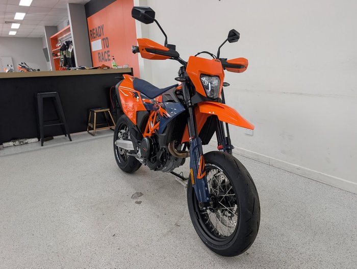 2026 Ktm 690 SMC R