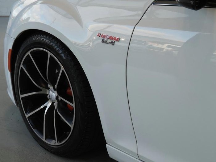 2019 Chrysler 300 SRT Core