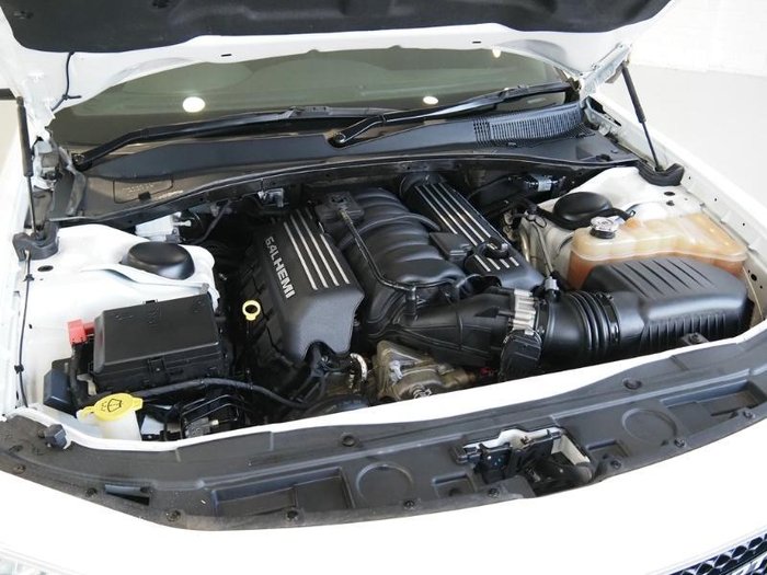 2019 Chrysler 300 SRT Core