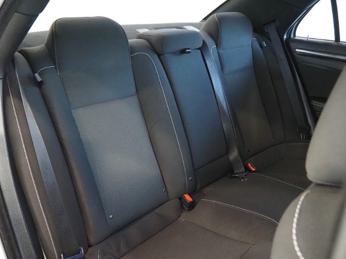 2019 Chrysler 300 SRT Core