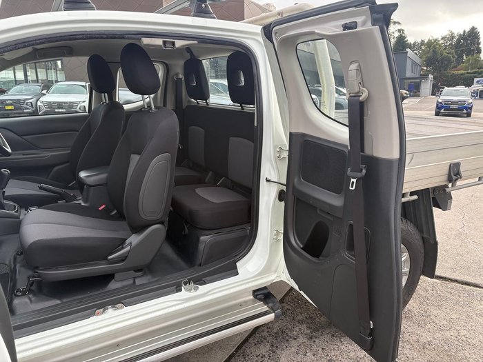 2016 Mitsubishi Triton GLX