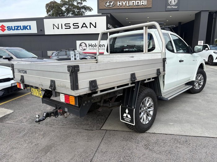 2016 Mitsubishi Triton GLX