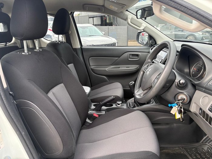 2016 Mitsubishi Triton GLX