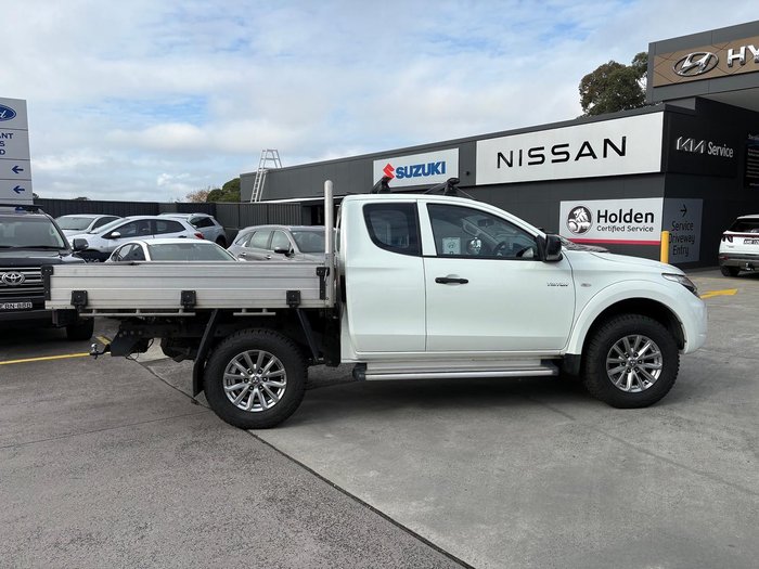 2016 Mitsubishi Triton GLX