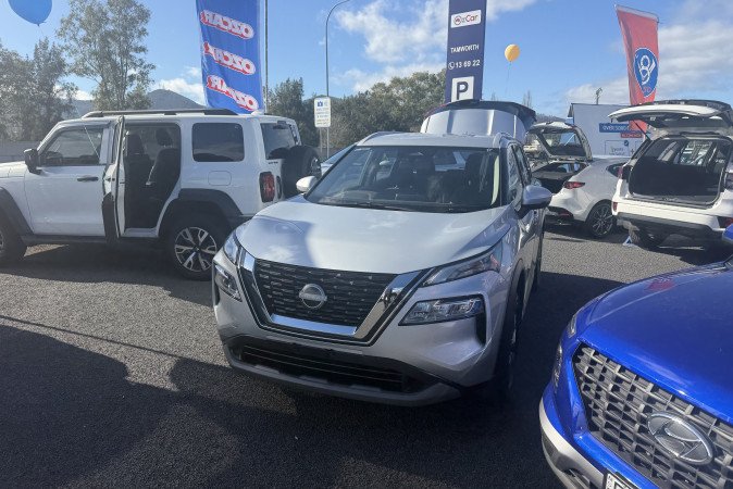 2024 NISSAN X-TRAIL