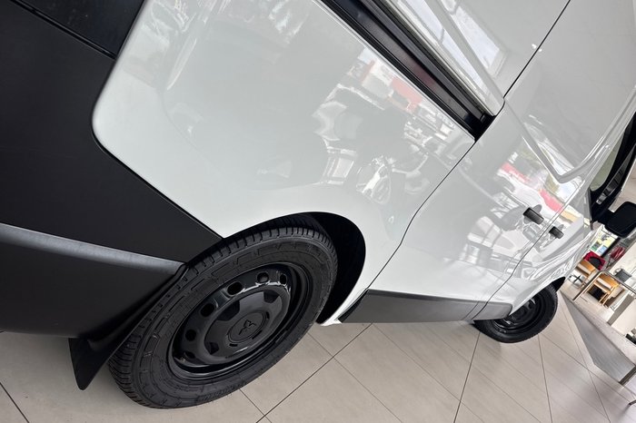 2021 Mitsubishi Express GLX