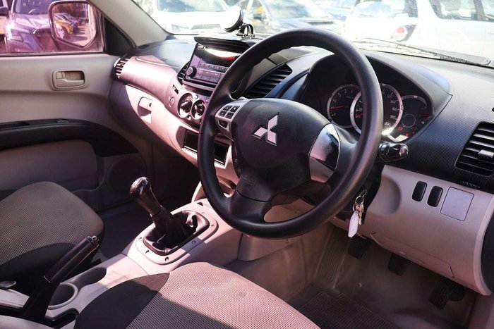 2014 Mitsubishi Triton GL