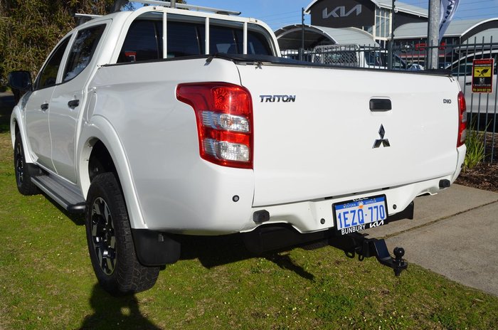 2016 Mitsubishi Triton GLX