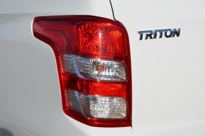 2016 Mitsubishi Triton GLX