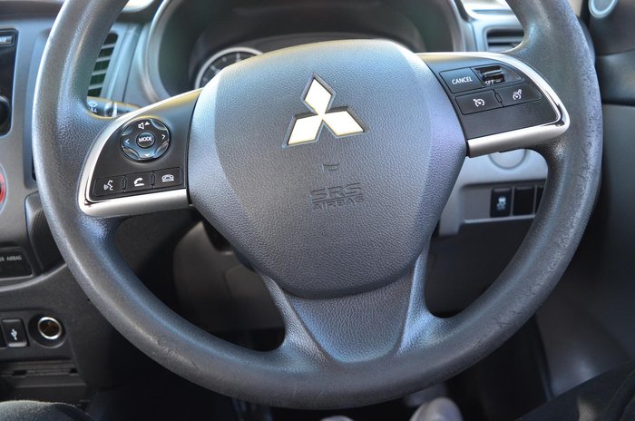 2016 Mitsubishi Triton GLX