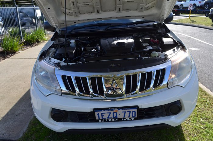 2016 Mitsubishi Triton GLX