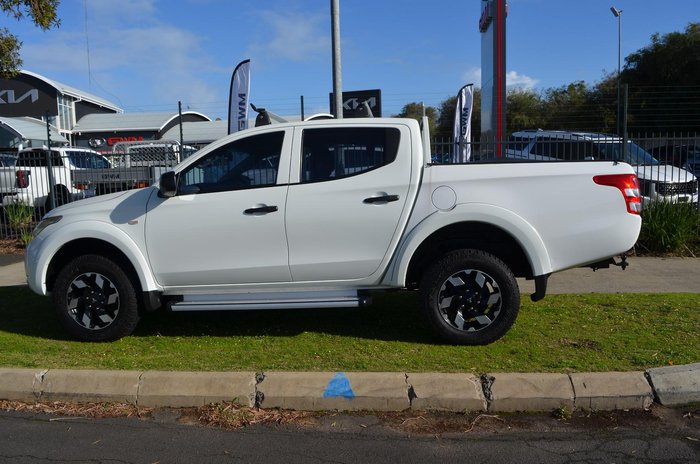 2016 Mitsubishi Triton GLX
