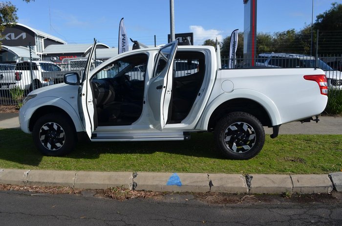 2016 Mitsubishi Triton GLX