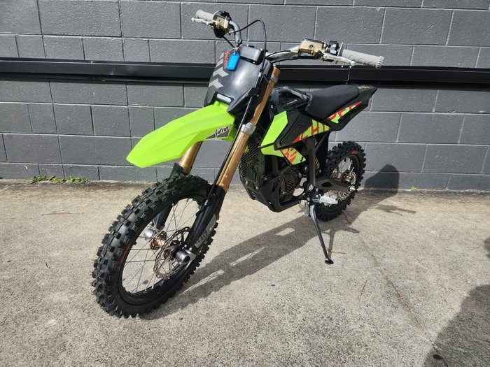 2025 Surron HYPER BEE GREEN