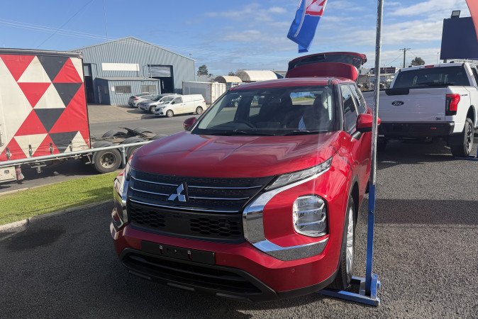 2024 MITSUBISHI OUTLANDER