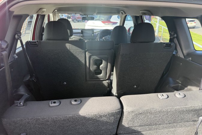 2024 MITSUBISHI OUTLANDER ES 7 SEAT (2WD)