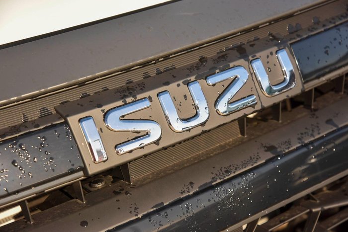2026 Isuzu D-MAX SX