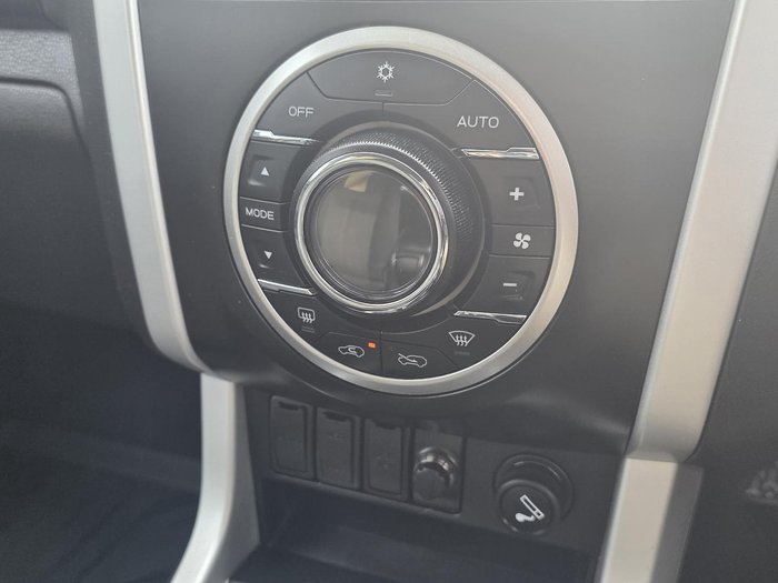 2021 Isuzu MU-X LS-U