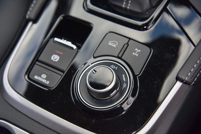 2026 Isuzu MU-X LS-T
