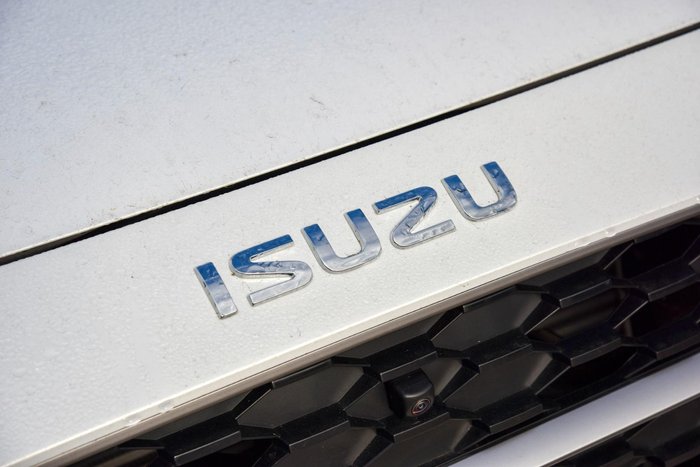 2026 Isuzu MU-X LS-T