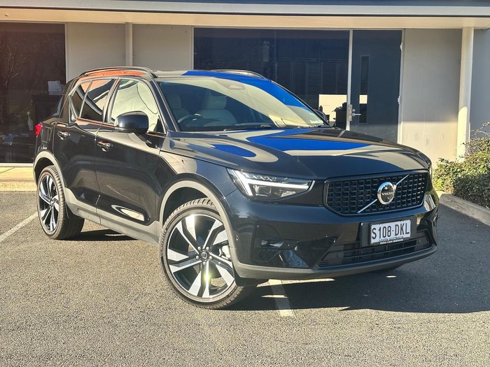 2026 Volvo XC40