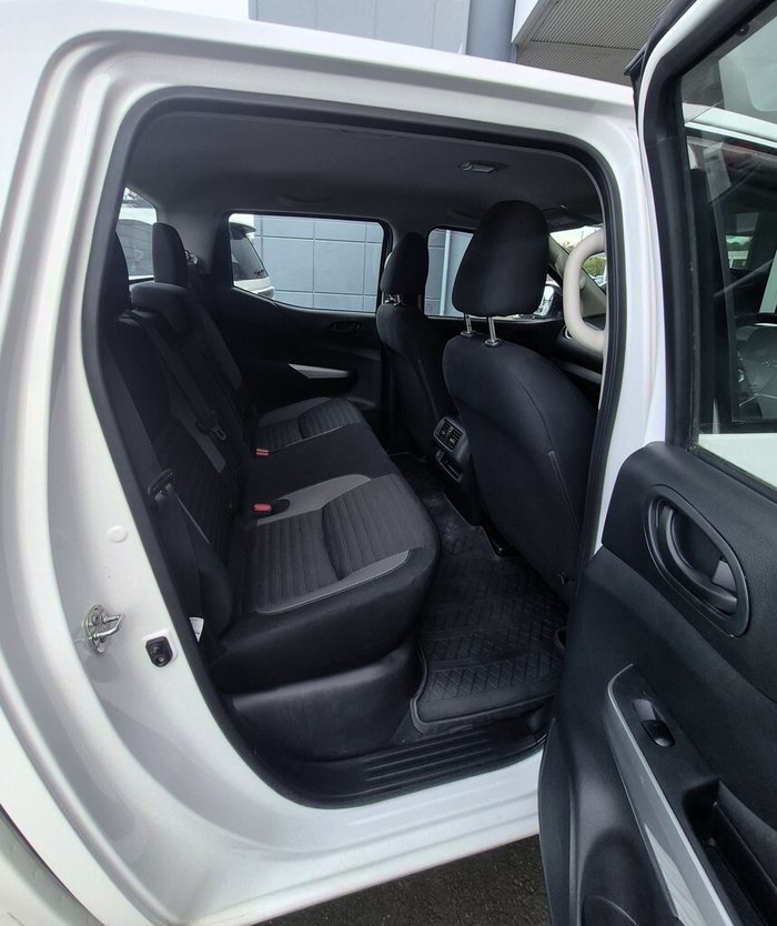 2023 Nissan Navara