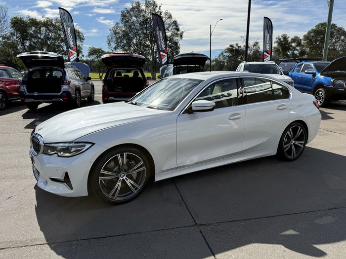 2019 BMW 3 Series 330i Luxury Line