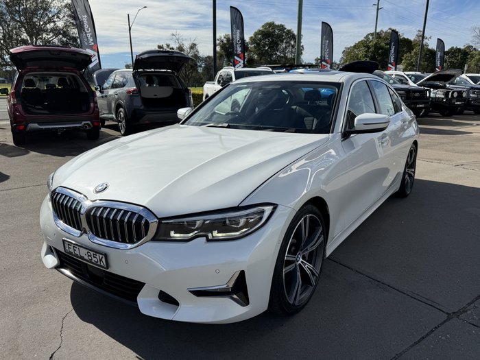 2019 BMW 3 Series 330i Luxury Line
