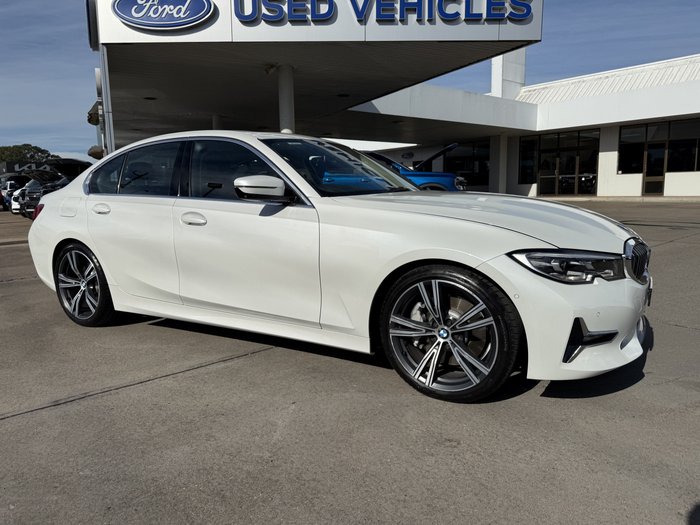 2019 BMW 3 Series 330i Luxury Line