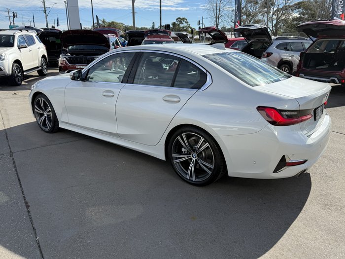 2019 BMW 3 Series 330i Luxury Line