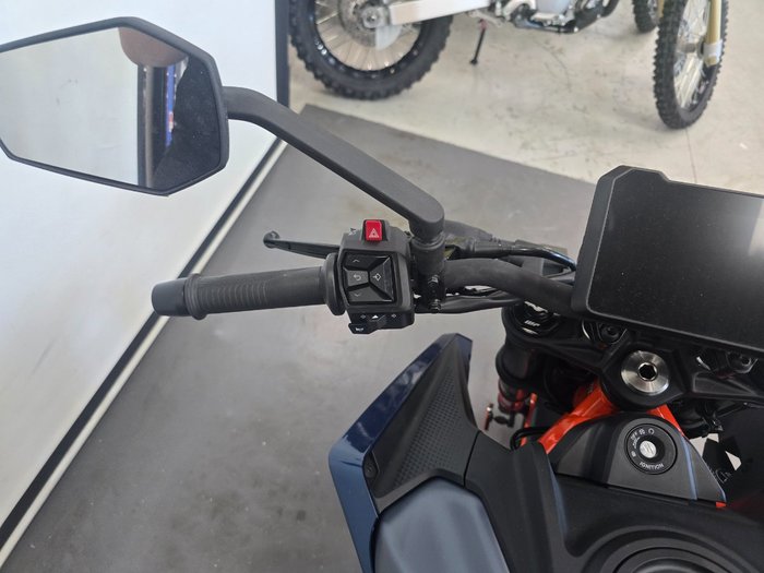 2025 Ktm 390 DUKE Orange