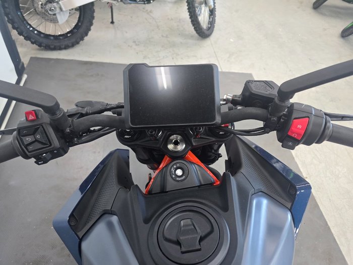 2025 Ktm 390 DUKE Orange