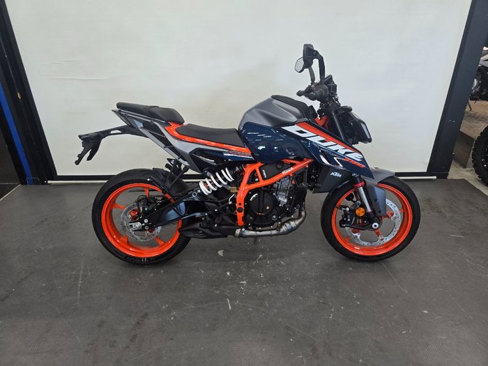 2025 Ktm 390 DUKE Orange