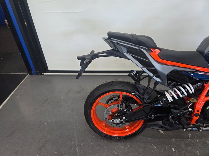 2025 Ktm 390 DUKE Orange