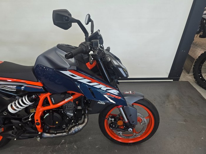 2025 Ktm 390 DUKE Orange