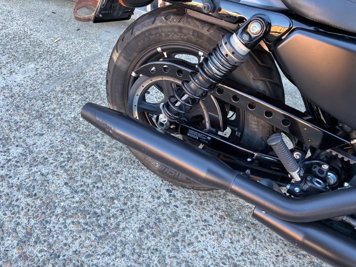 2015 HARLEY-DAVIDSON XL883 IRON 883 BLACK