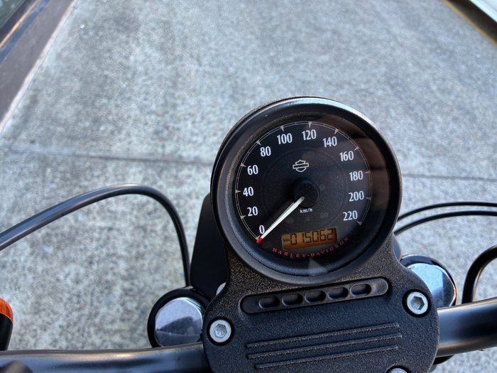 2015 HARLEY-DAVIDSON XL883 IRON 883 BLACK